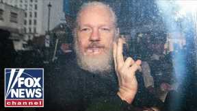 Julian Assange's family speak out on 'Tucker Carlson Tonight'