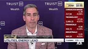 Truist's Keith Lerner says he'd buy pullbacks in tech instead of chasing the sector