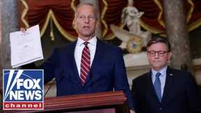 The last thing the GOP needs politically is another shutdown, journalist says